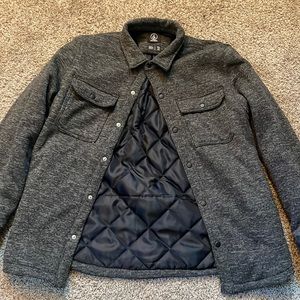 Brand new Volcom puffy flannel.    Size M